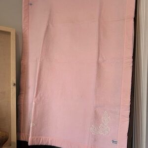 Quiltex Vintage Soft Pink Blanket with Floral Embroidery NEW